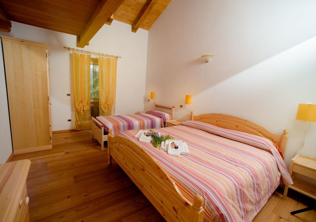 Albergo Diffuso Dolomiti Forni di Sotto Buitenkant foto